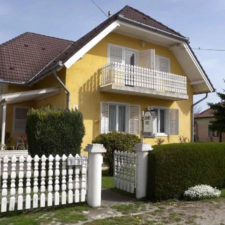 In Keszthely/balaton 18986 Holiday home